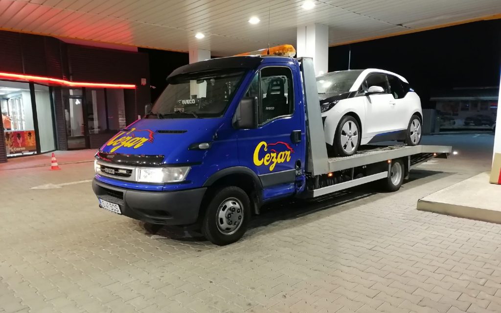 Platformă Tractări auto Roman Neamț 